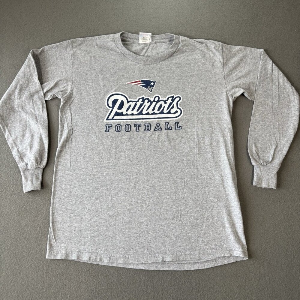 New England Patriots T- Shirt M Long Sleeve NFL‎ Football Crew Pullover Y2K 90s